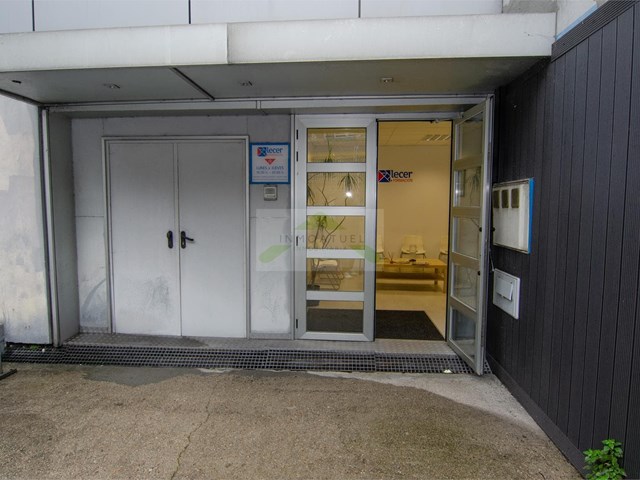 Local de 510m2 ubicado en el Poligono Industrial La Grela Bens (A Coruña).