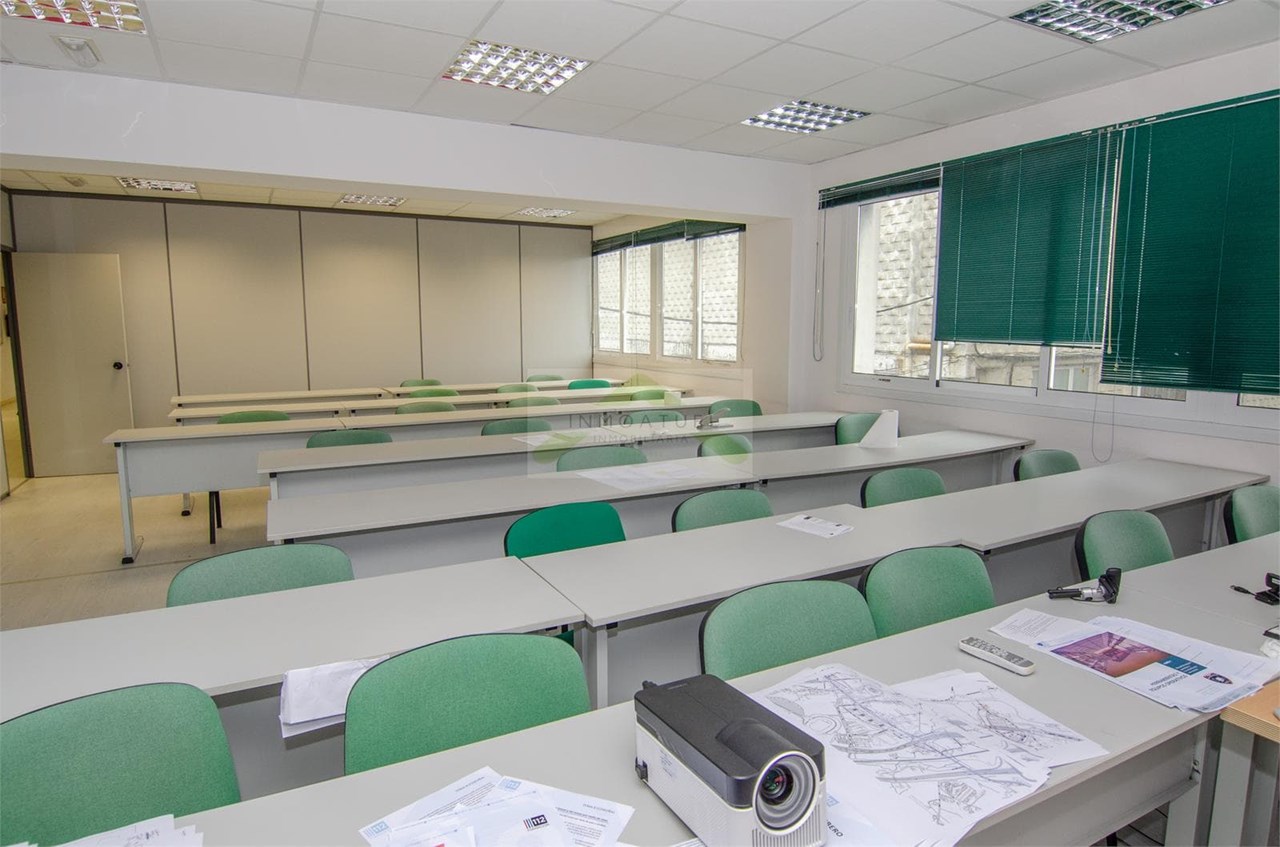 Foto 25 Local de 510m2 ubicado en el Poligono Industrial La Grela Bens (A Coruña).