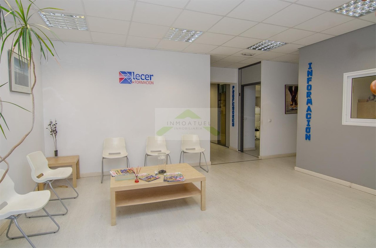 Foto 3 Local de 510m2 ubicado en el Poligono Industrial La Grela Bens (A Coruña).