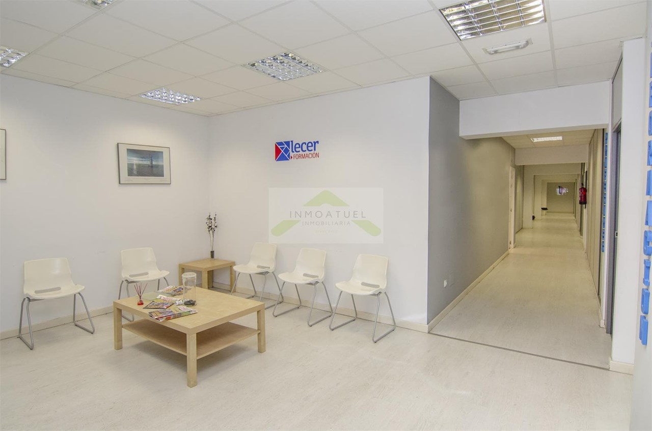 Foto 4 Local de 510m2 ubicado en el Poligono Industrial La Grela Bens (A Coruña).