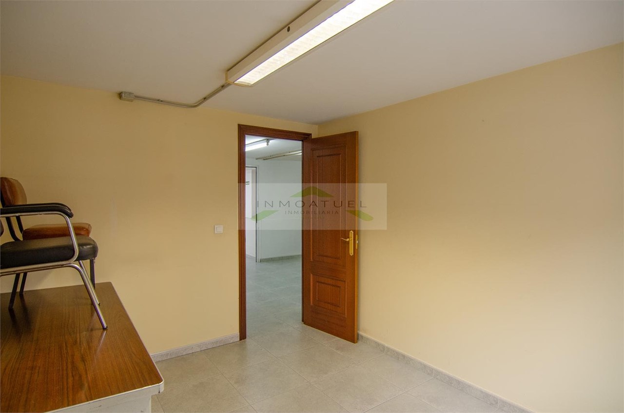 Foto 30 MAGNÍFICA OPORTUNIDAD - LOCAL 328m² sobre la Ronda de Outeiro, a solo 100 metros de Avenida Arteixo.