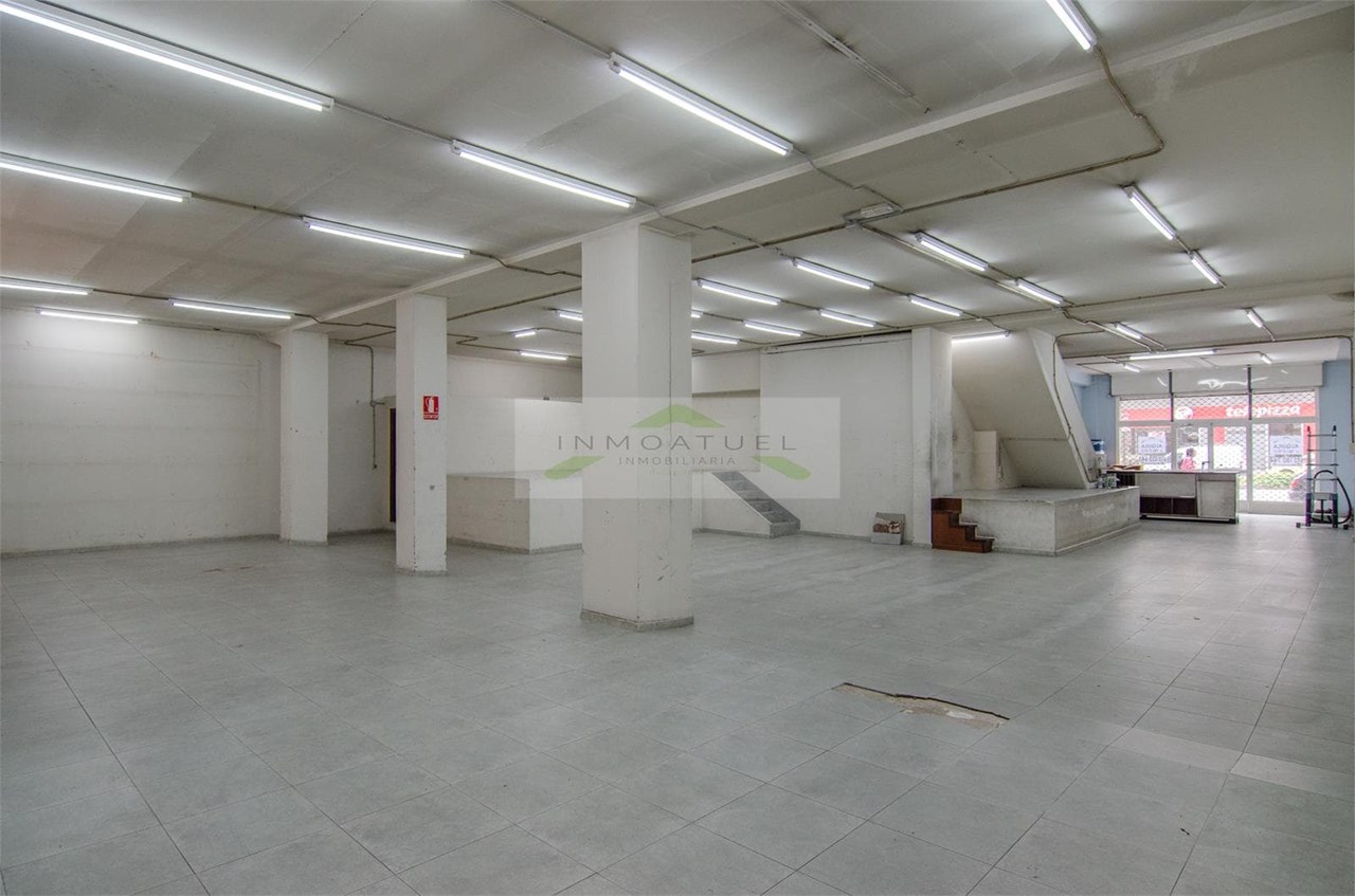Foto 8 MAGNÍFICA OPORTUNIDAD - LOCAL 328m² sobre la Ronda de Outeiro, a solo 100 metros de Avenida Arteixo.