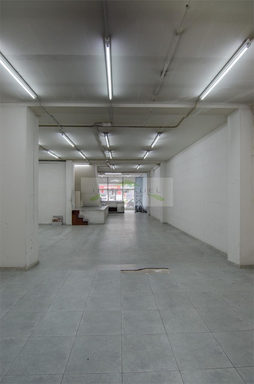 Foto 9 MAGNÍFICA OPORTUNIDAD - LOCAL 328m² sobre la Ronda de Outeiro, a solo 100 metros de Avenida Arteixo.