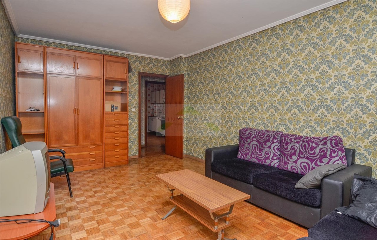 Foto 3 ¡OPORTUNIDAD JUNTO A LA INTERMODAL! Piso de 111m2, 4 dormitorios y 2 patios.