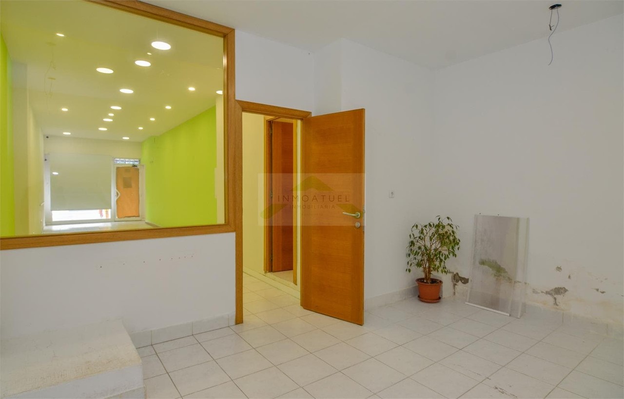 Foto 11 ¡ OPORTUNIDAD ! Local comercial / residencial de 86m2 en inmejorable ubicación (A Coruña).- 