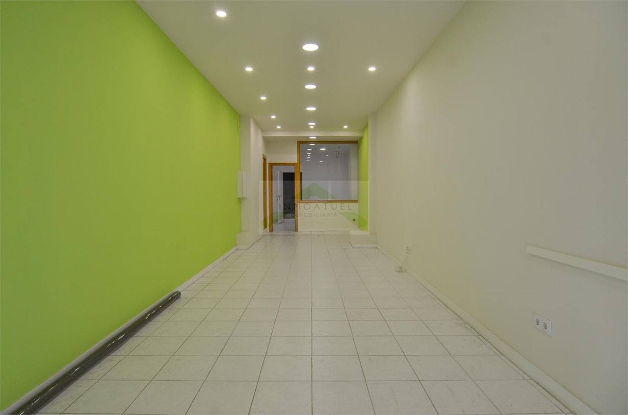Foto 5 ¡ OPORTUNIDAD ! Local comercial / residencial de 86m2 en inmejorable ubicación (A Coruña).- 
