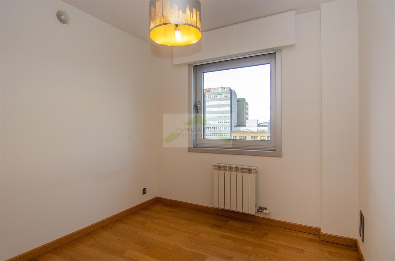 Foto 12 OPORTUNIDAD.- Parque de Vioño.- Piso exterior y luminoso de 79m2 con garaje y trastero.-  