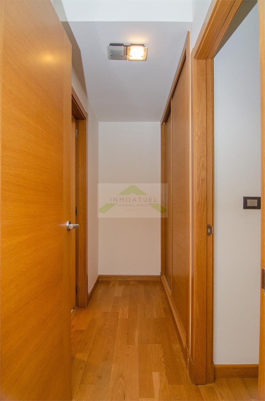 Foto 19 OPORTUNIDAD.- Parque de Vioño.- Piso exterior y luminoso de 79m2 con garaje y trastero.-  