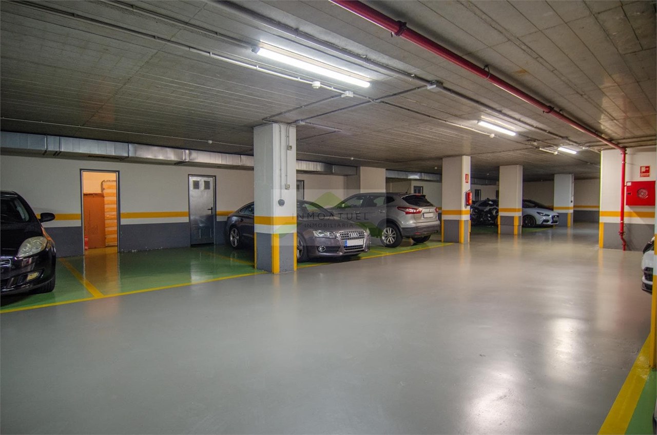 Foto 31 OPORTUNIDAD.- Parque de Vioño.- Piso exterior y luminoso de 79m2 con garaje y trastero.-  