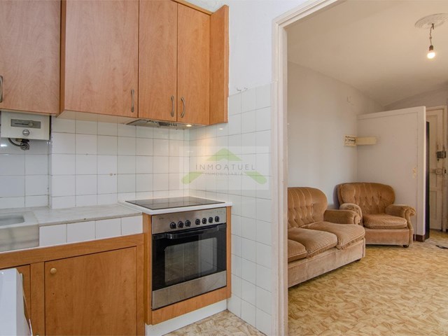 Oportunidad! Piso exterior de tres dormitorios, zona S.Familia (a 150m de Rda. de Outeiro). - A Coruña