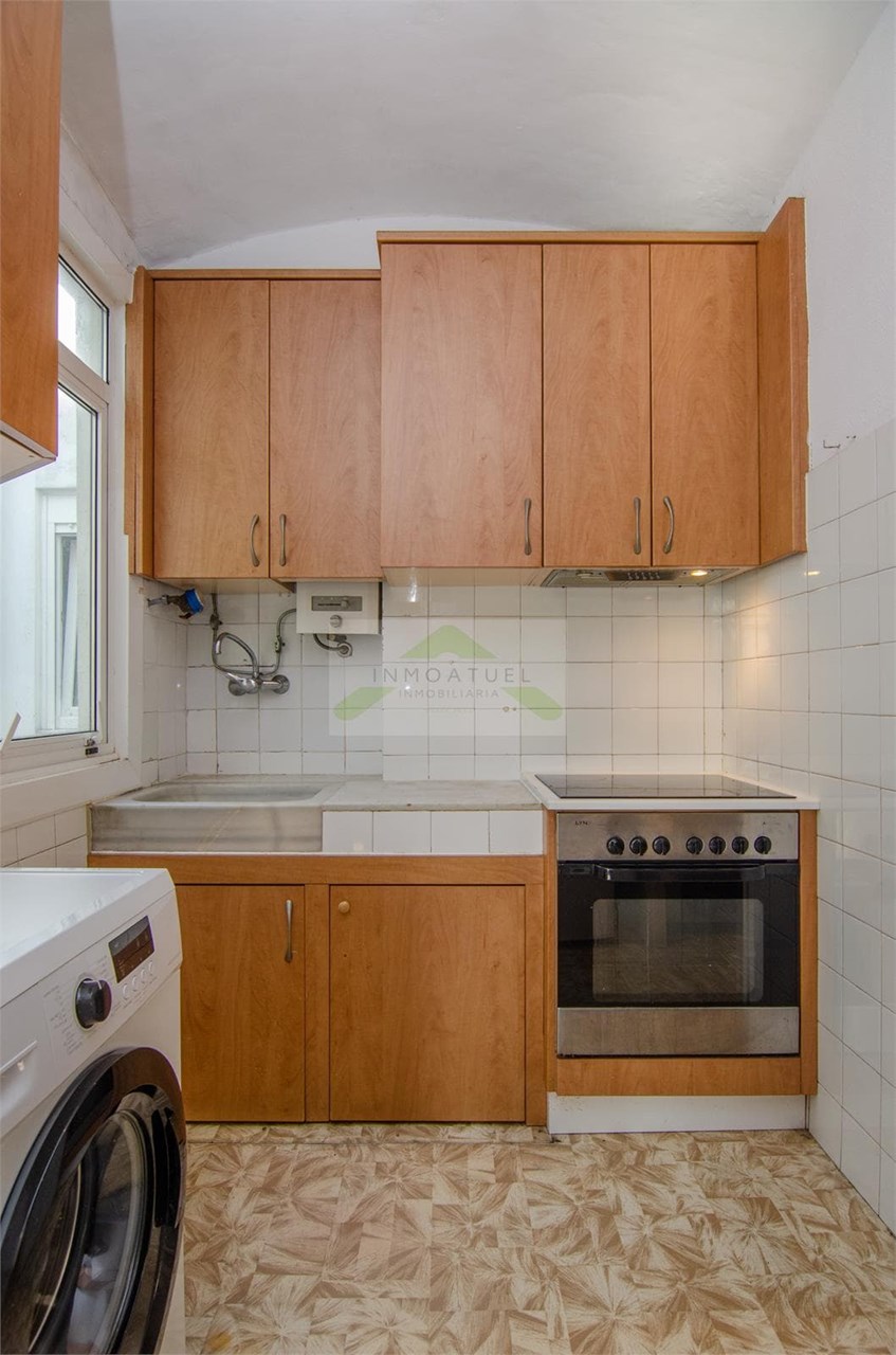 Foto 4 Oportunidad! Piso exterior de tres dormitorios, zona S.Familia (a 150m de Rda. de Outeiro).