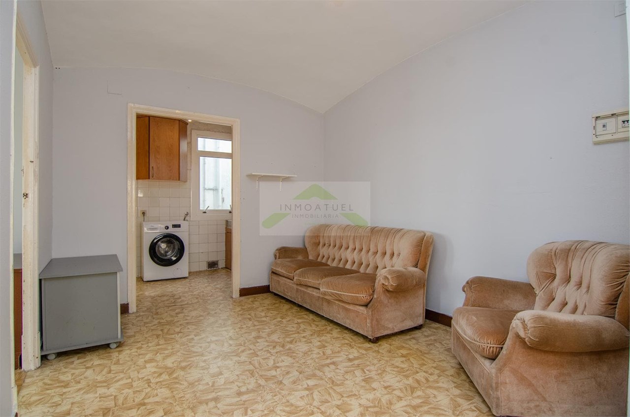 Foto 9 Oportunidad! Piso exterior de tres dormitorios, zona S.Familia (a 150m de Rda. de Outeiro).