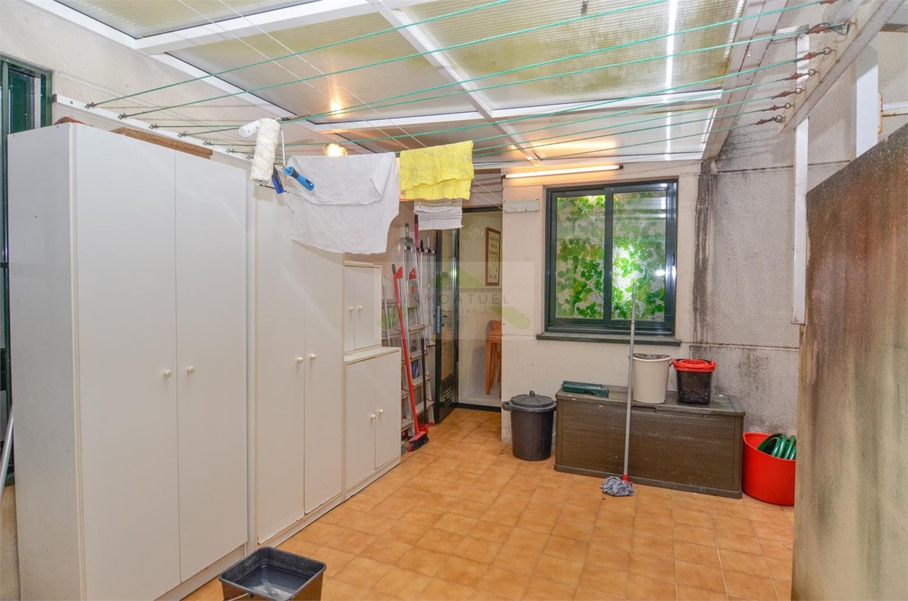 Foto 4 ¡Oportunidad! Piso muy soleado de tres dormitorios, 2 baños y patio. Zona Vilaboa (Culleredo).- 
