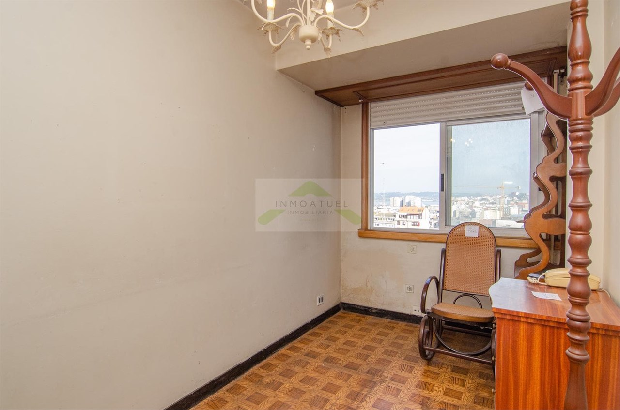 Foto 16 Piso completamente exterior sobre Avenida Arteixo con ascensor y excelentes vistas 