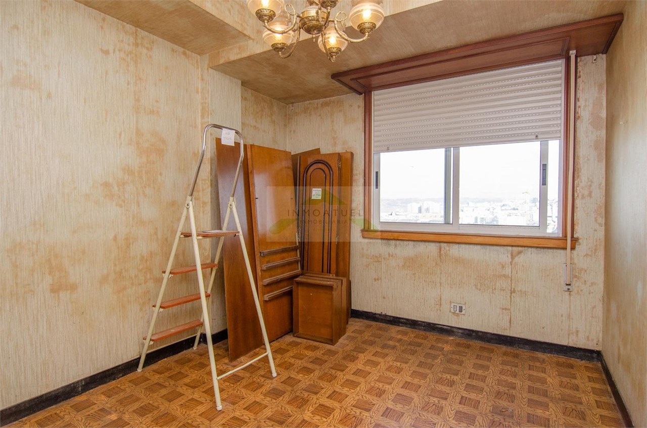 Foto 18 Piso completamente exterior sobre Avenida Arteixo con ascensor y excelentes vistas 