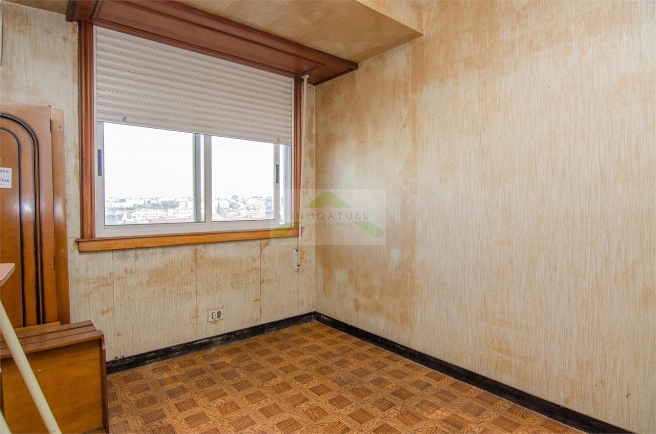 Foto 20 Piso completamente exterior sobre Avenida Arteixo con ascensor y excelentes vistas 