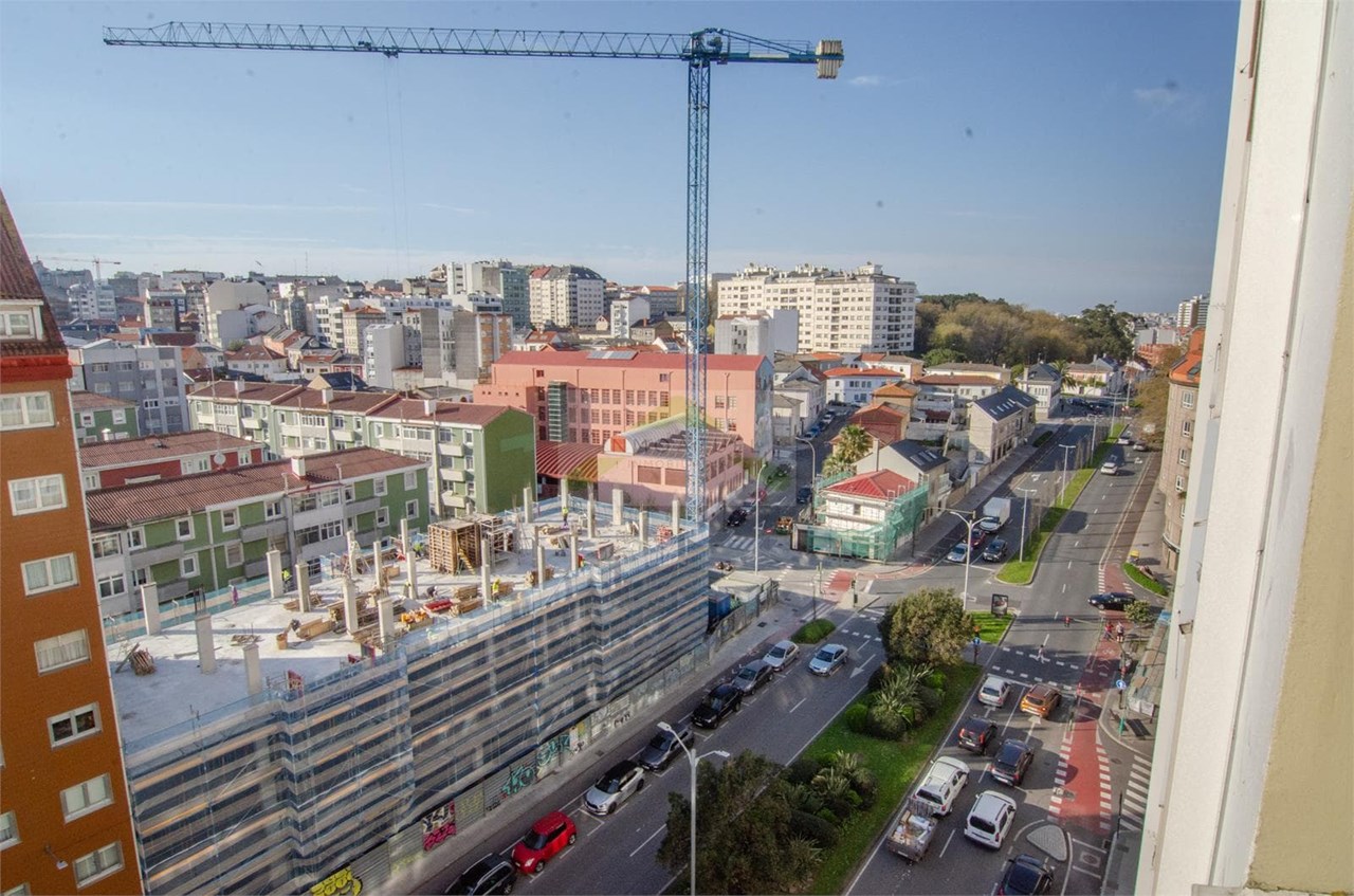 Foto 31 Piso completamente exterior sobre Avenida Arteixo con ascensor y excelentes vistas 