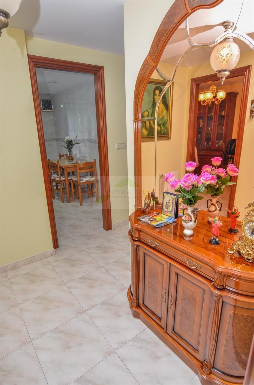 Foto 23 Piso completamente exterior y muy luminoso, zona Ventorrillo (Avenida Finieterre).- 