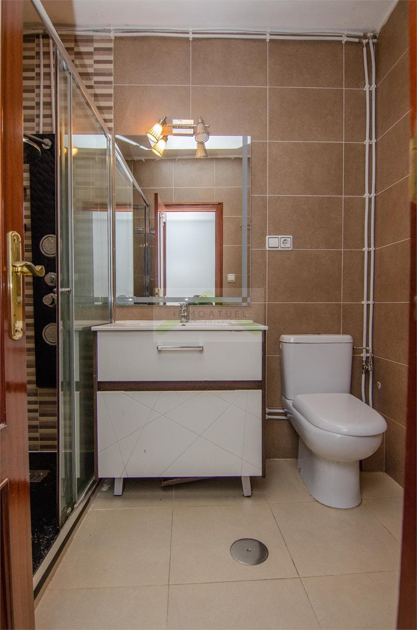 Foto 12 Piso de 123m2 útiles sobre Avenida Arteixo (frente a Vioño).- 