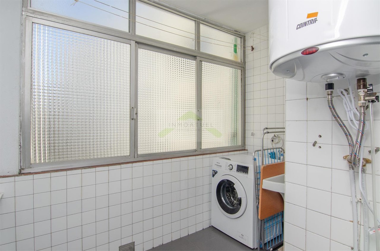 Foto 9 Piso de 123m2 útiles sobre Avenida Arteixo (frente a Vioño).- 