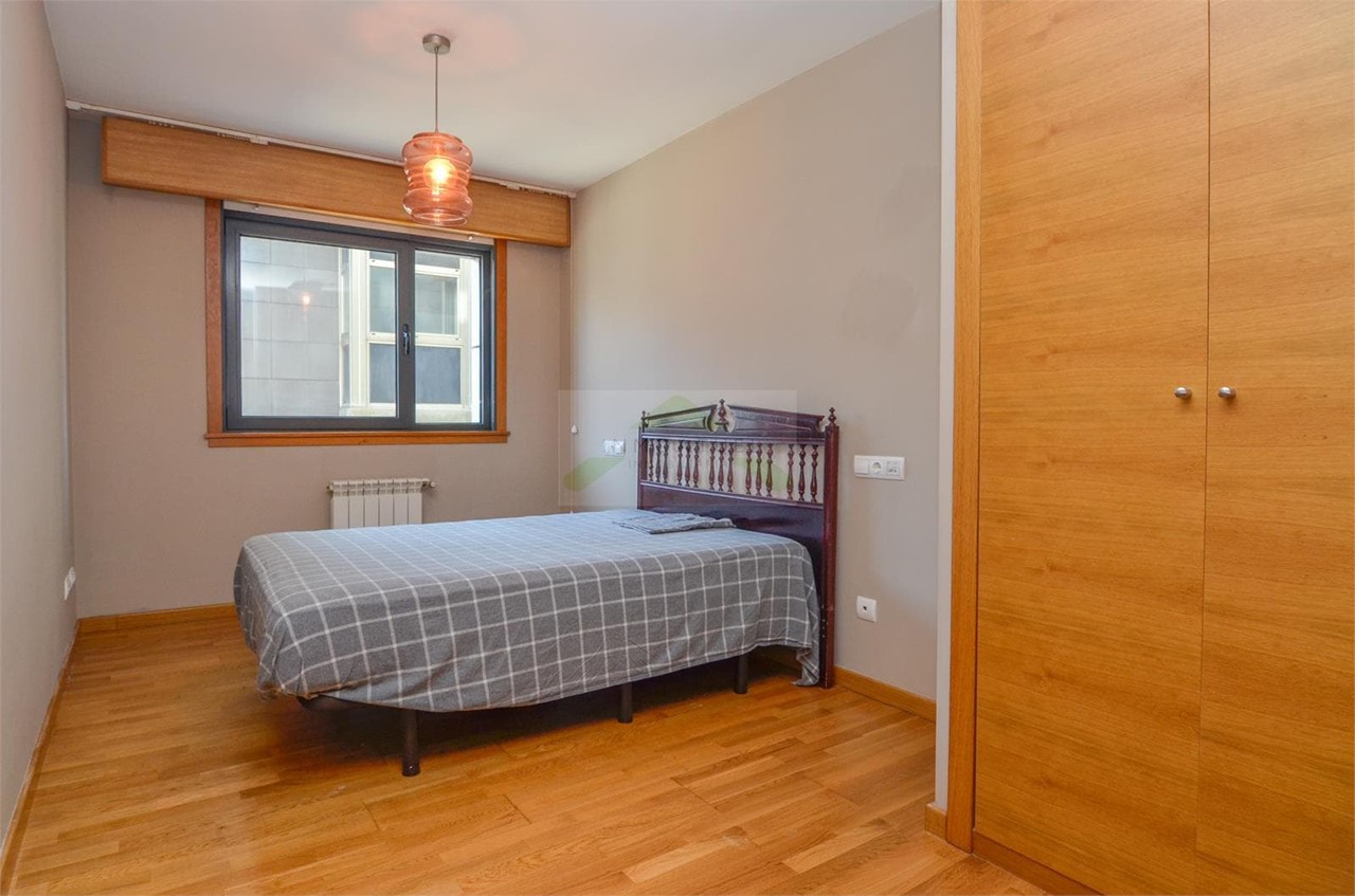 Foto 10 Piso de 75m2, zona Parque de Vioño (incluye garaje y trastero).-  