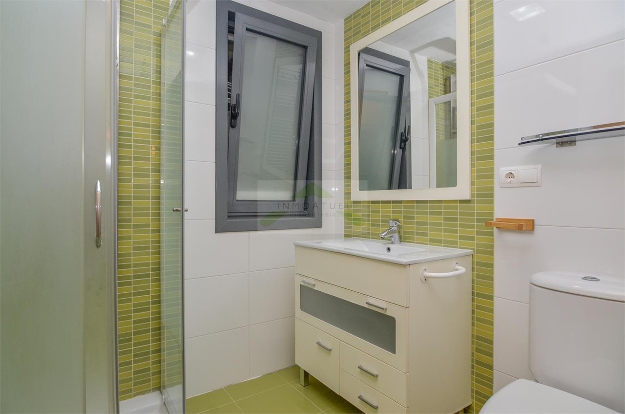 Foto 13 Piso de 75m2, zona Parque de Vioño (incluye garaje y trastero).-  