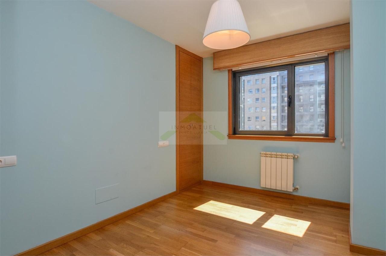 Foto 15 Piso de 75m2, zona Parque de Vioño (incluye garaje y trastero).-  