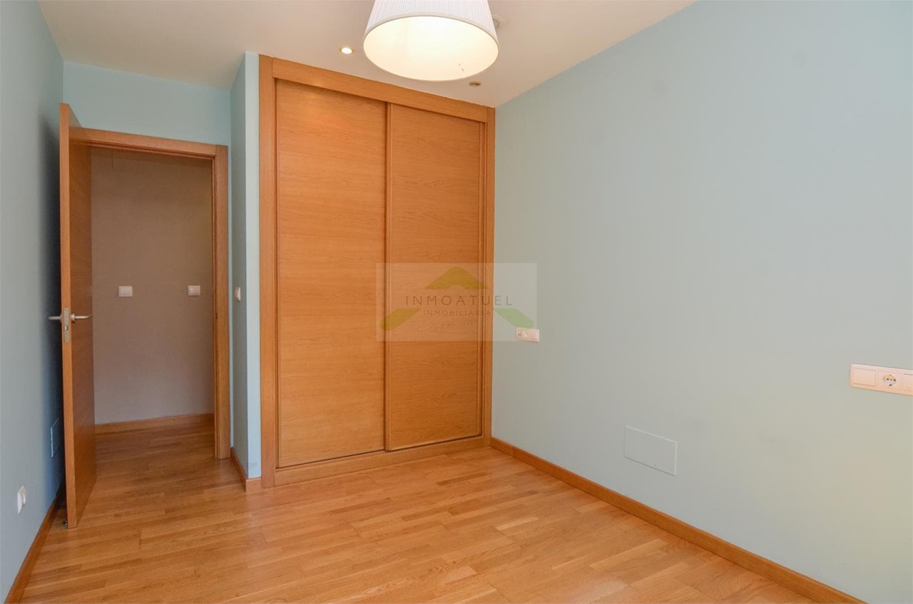 Foto 18 Piso de 75m2, zona Parque de Vioño (incluye garaje y trastero).-  