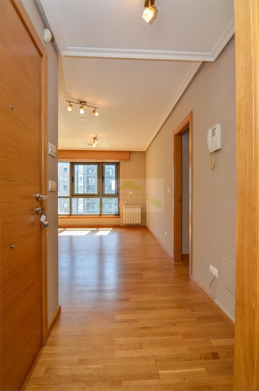 Foto 5 Piso de 75m2, zona Parque de Vioño (incluye garaje y trastero).-  