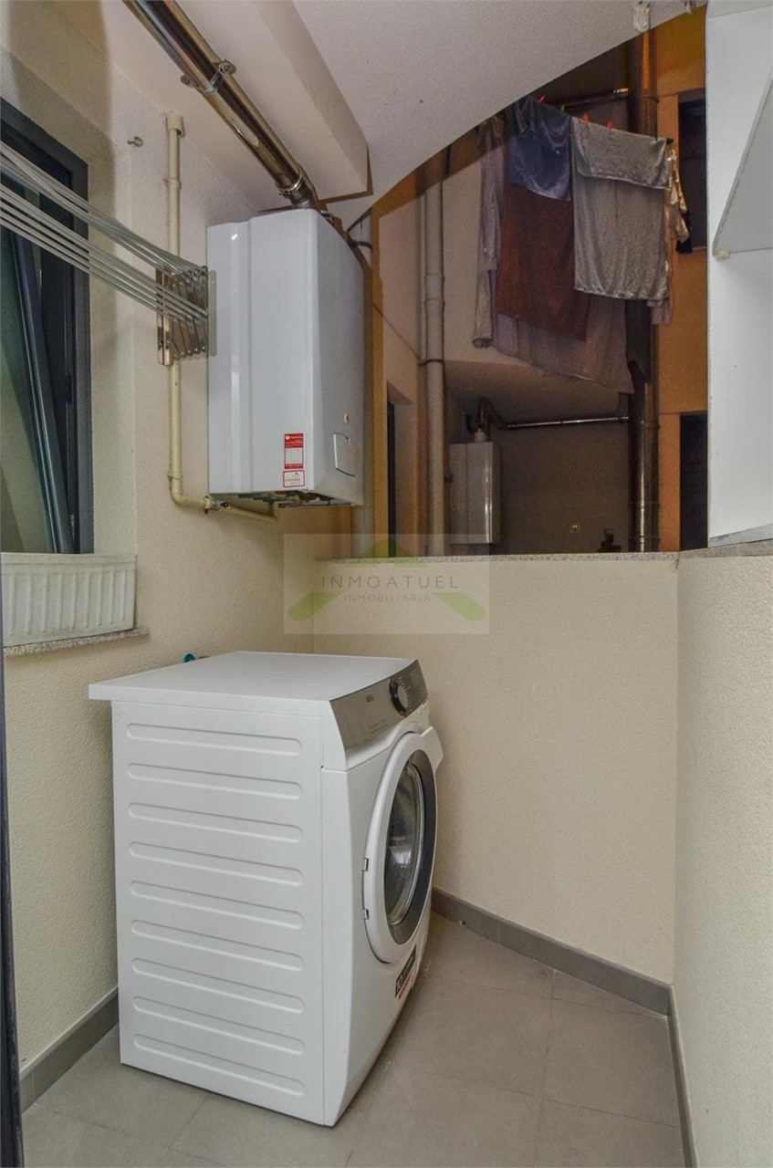 Foto 8 Piso de 75m2, zona Parque de Vioño (incluye garaje y trastero).-  