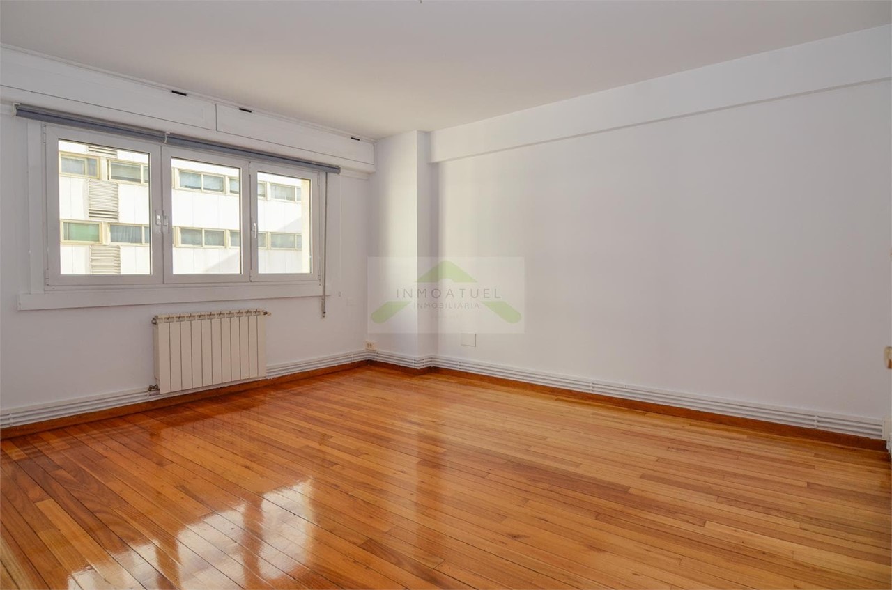 Foto 10 Piso de 80m2 con ascensor, zona Juan Flórez.- 