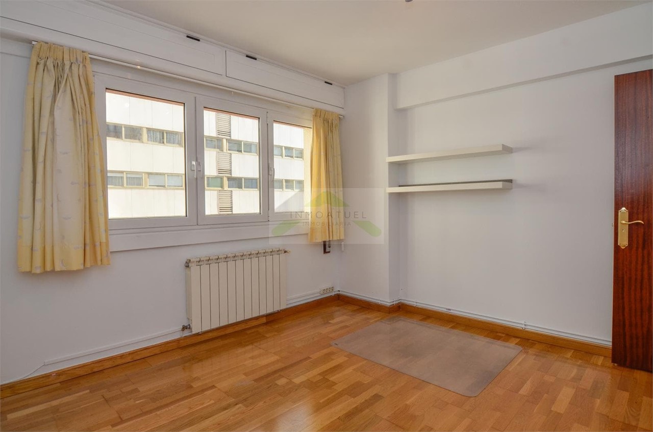 Foto 18 Piso de 80m2 con ascensor, zona Juan Flórez.- 