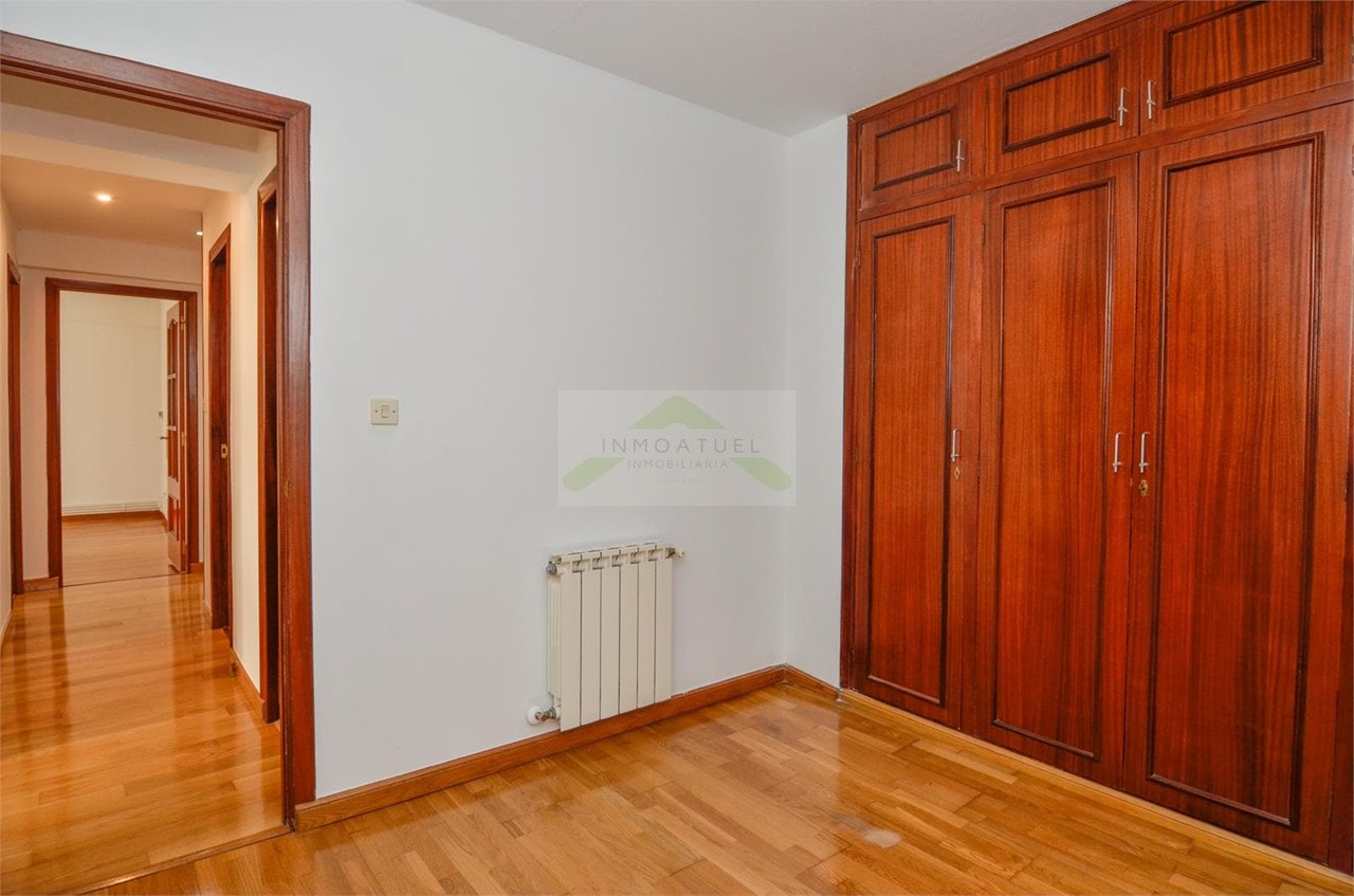 Foto 22 Piso de 80m2 con ascensor, zona Juan Flórez.- 