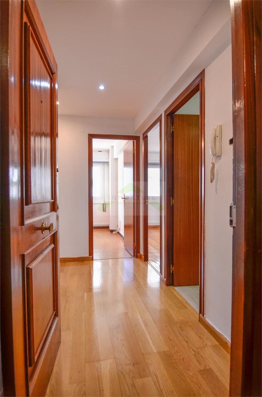 Foto 25 Piso de 80m2 con ascensor, zona Juan Flórez.- 