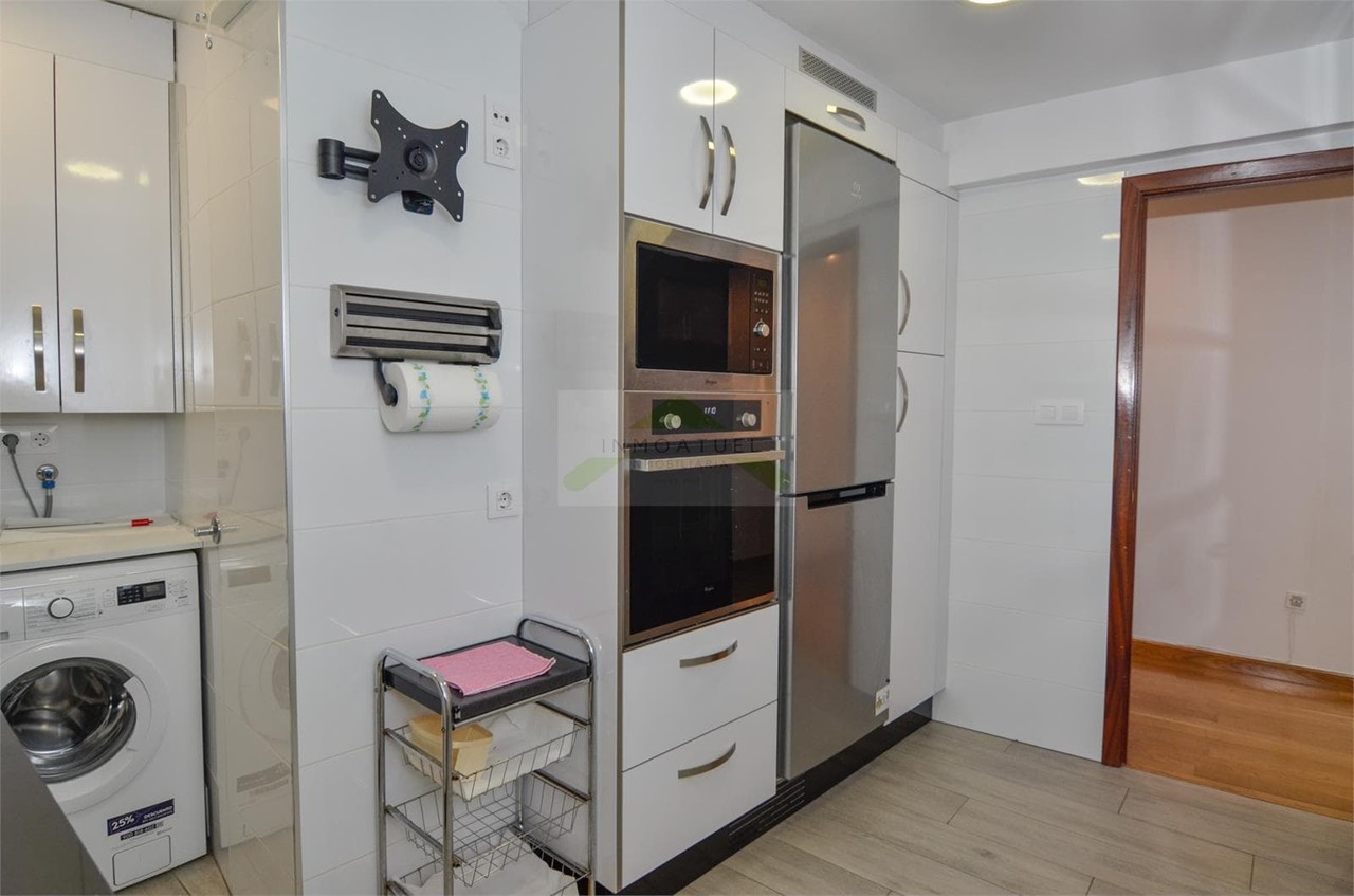 Foto 4 Piso de 80m2 con ascensor, zona Juan Flórez.- 