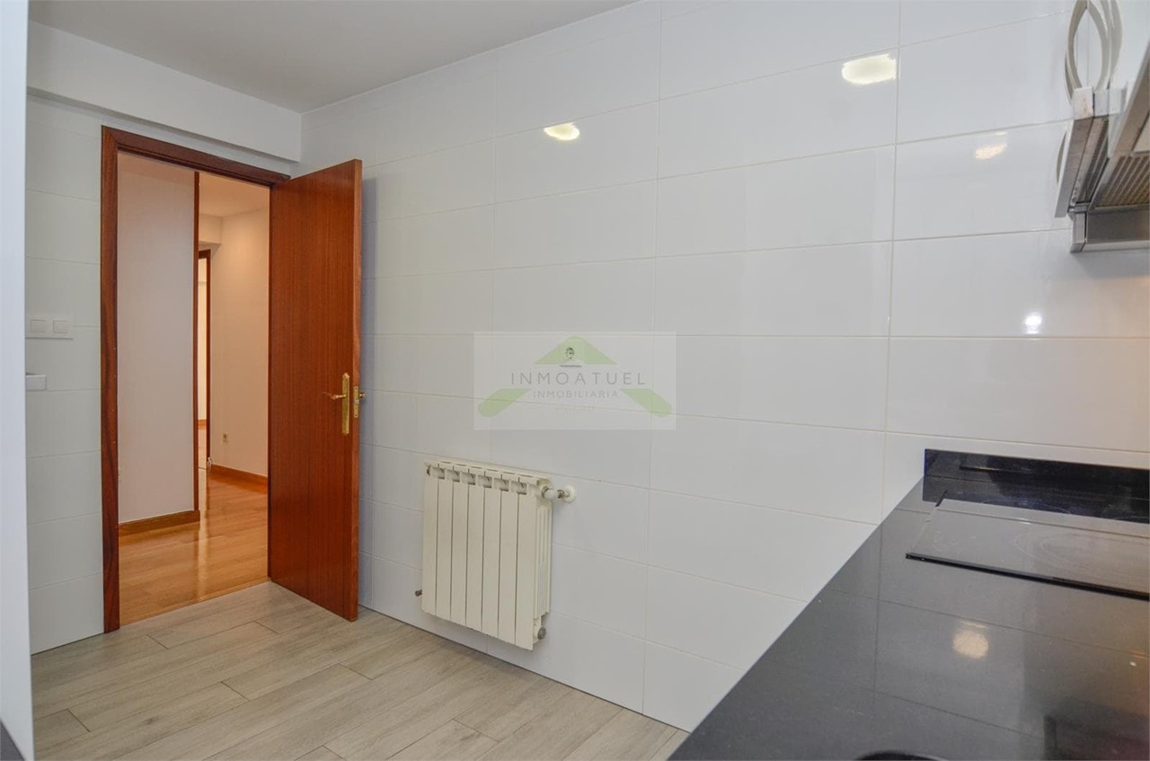 Foto 5 Piso de 80m2 con ascensor, zona Juan Flórez.- 