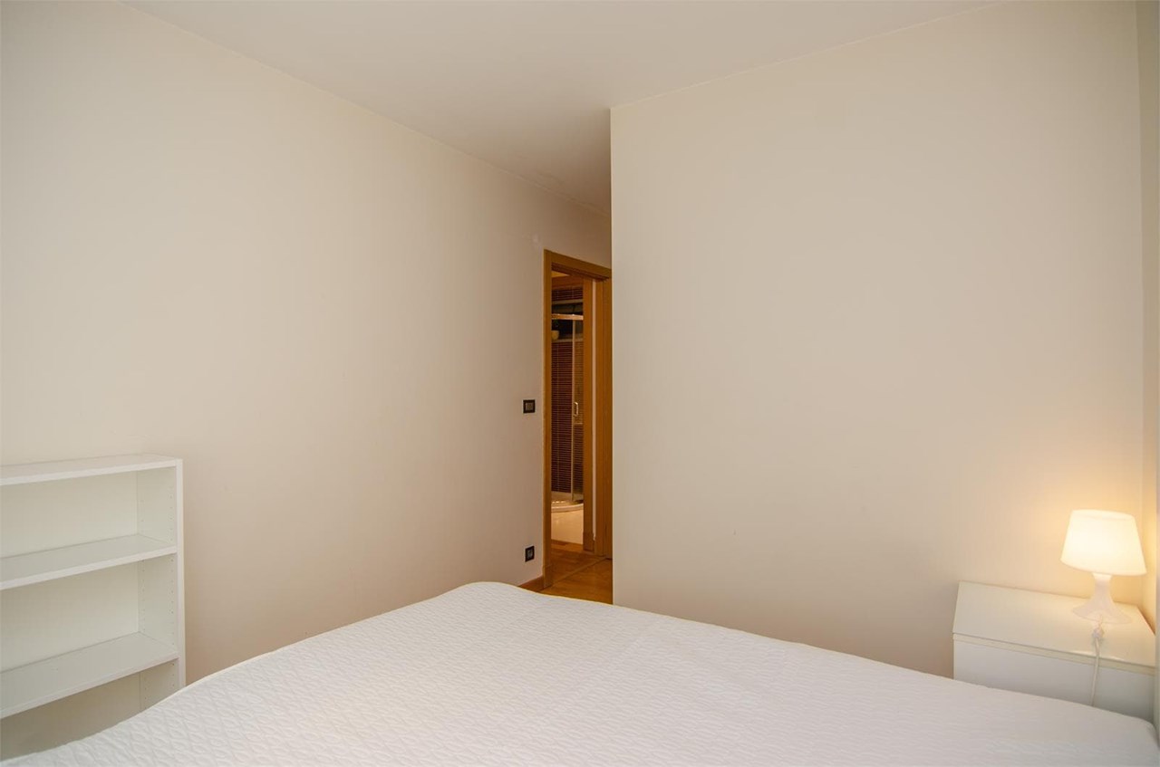Foto 19 Piso de 84m2 exterior con balcón, zona Parque de Vioño.-