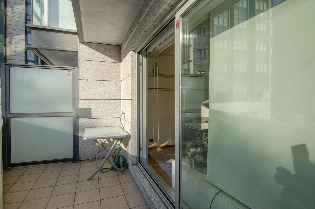 Foto 7 Piso de 84m2 exterior con balcón, zona Parque de Vioño.-