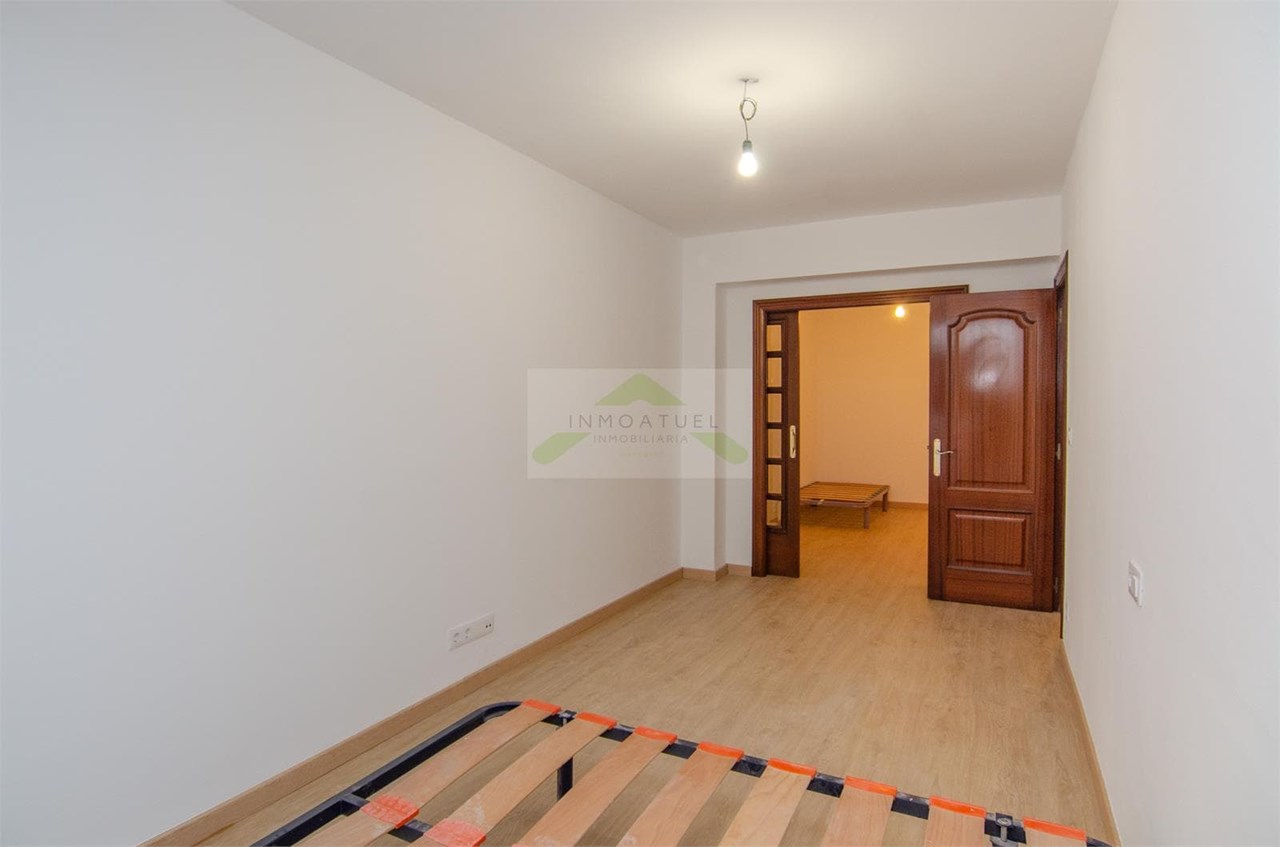 Foto 17 Piso de 86 m² exterior, reformado a estrenar, junto a la Ronda de Outeiro (próximo a Av.Arteixo).