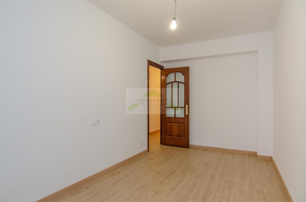 Foto 26 Piso de 86 m² exterior, reformado a estrenar, junto a la Ronda de Outeiro (próximo a Av.Arteixo).