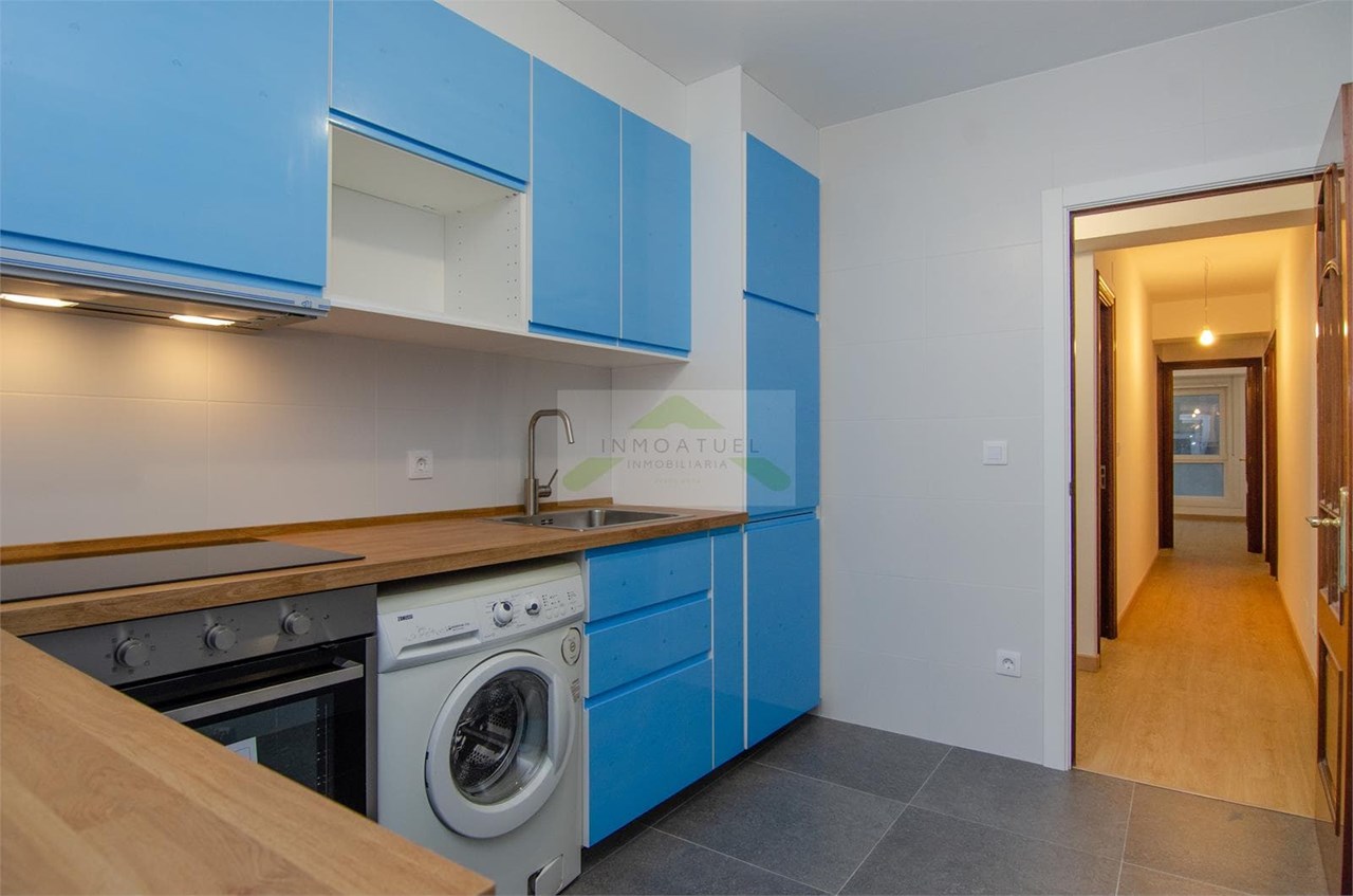 Foto 2 Piso de 86 m² exterior, reformado a estrenar, junto a la Ronda de Outeiro (próximo a Av.Arteixo).