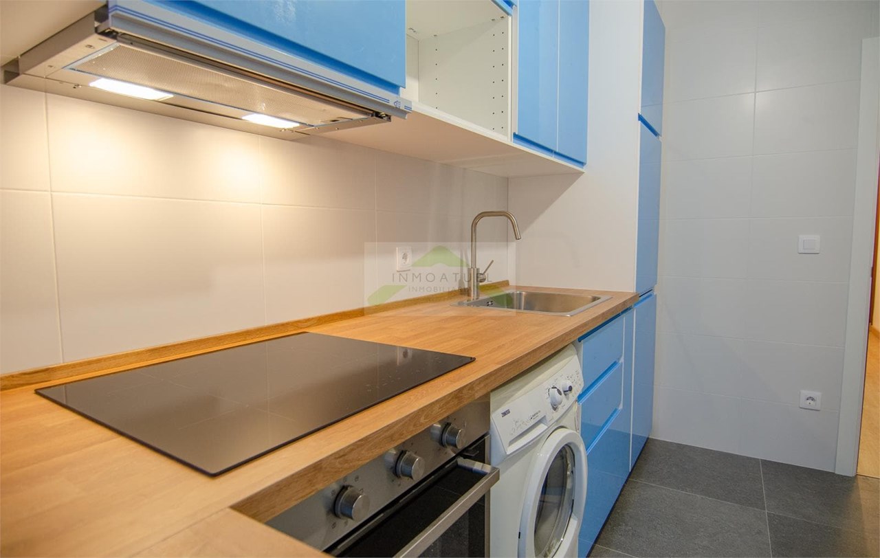 Foto 4 Piso de 86 m² exterior, reformado a estrenar, junto a la Ronda de Outeiro (próximo a Av.Arteixo).