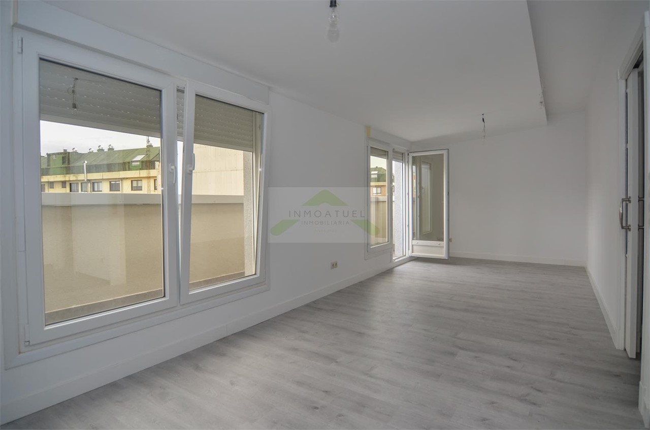 Foto 4 Piso de 90m2 con terraza, a cinco minutos de C.C Cuatro Caminos.- REFORMADO.-  