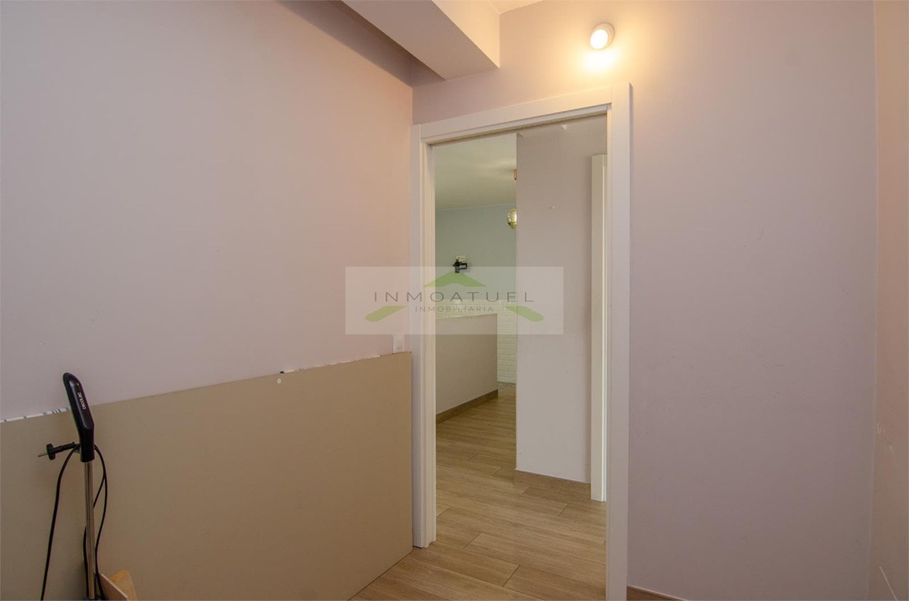 Foto 22 Piso exterior completamente reformado, zona Mallos (Listo para vivir).- 