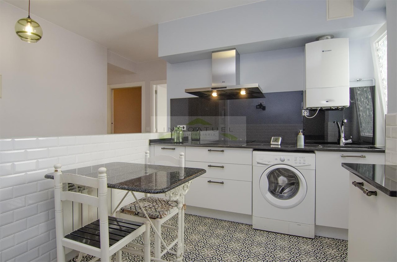 Foto 2 Piso exterior completamente reformado, zona Mallos (Listo para vivir).- 