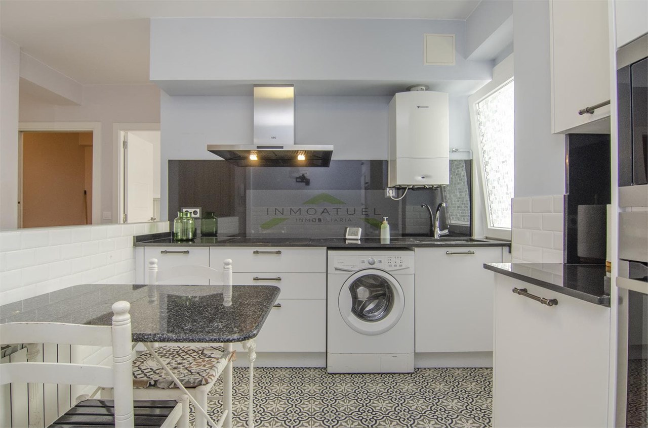 Foto 6 Piso exterior completamente reformado, zona Mallos (Listo para vivir).- 