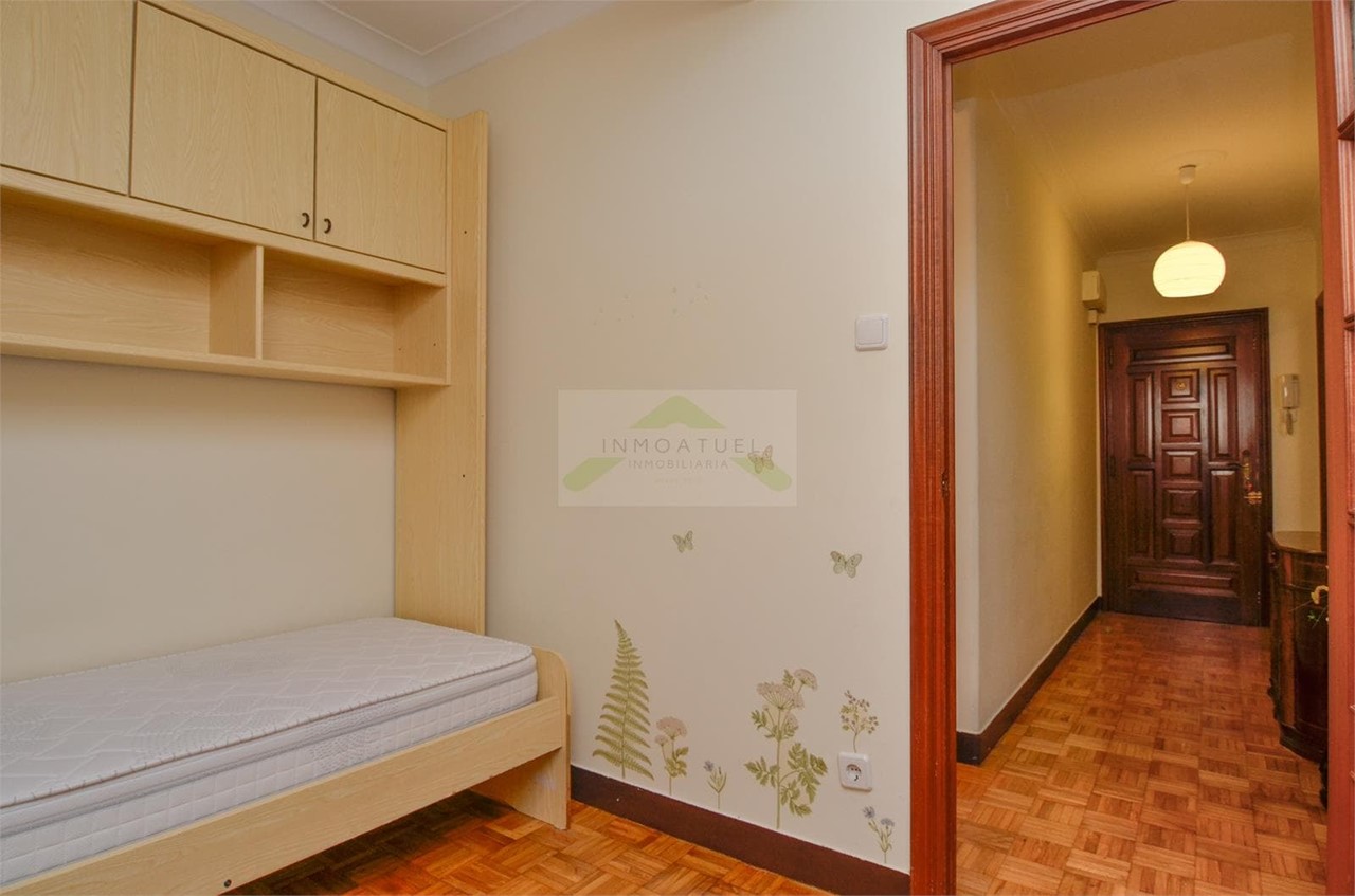 Foto 13 Piso exterior de 64m2 con ascensor, zona Los Mallos.- 