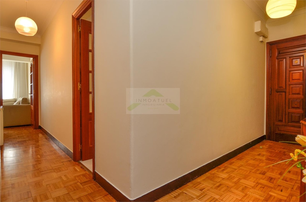 Foto 17 Piso exterior de 64m2 con ascensor, zona Los Mallos.- 