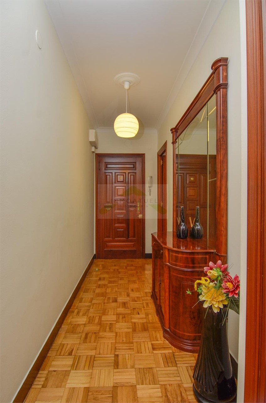 Foto 19 Piso exterior de 64m2 con ascensor, zona Los Mallos.- 