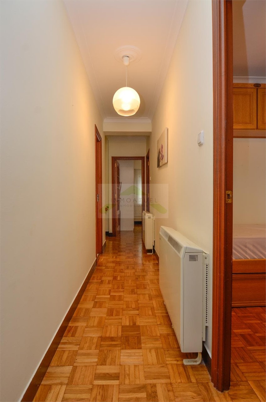 Foto 20 Piso exterior de 64m2 con ascensor, zona Los Mallos.- 